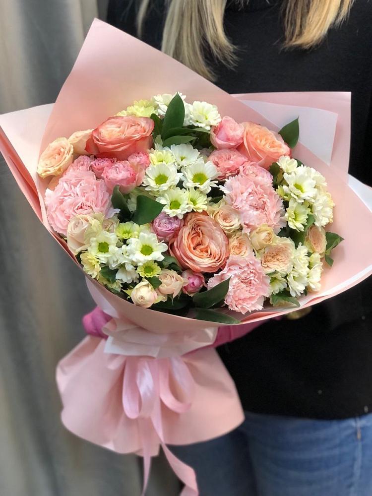 Букет цветов из: Гвоздики, Розы и Хризантемы в Лаишево