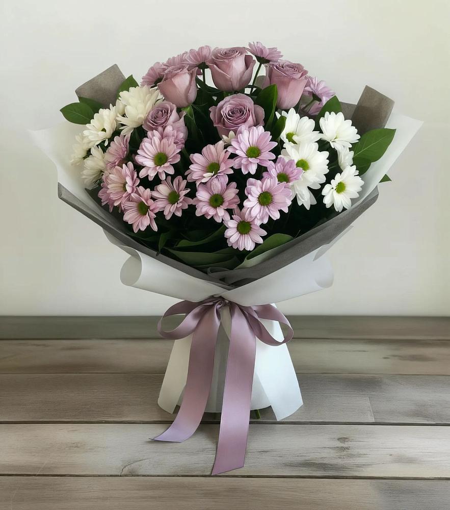 Букет цветов из: Хризантемы и Розы в Лаишево