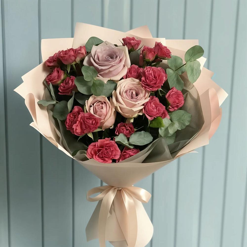 Букет цветов из: Гвоздики и Розы в Лаишево