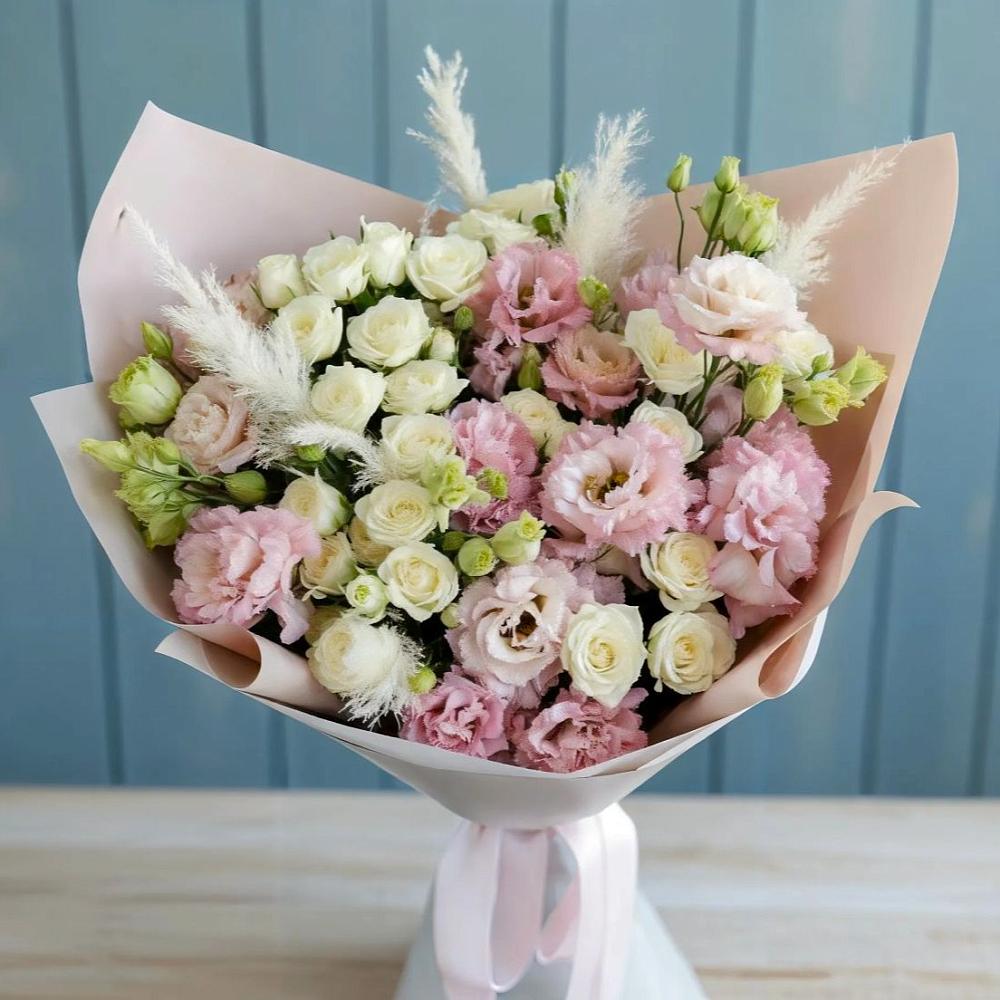 Букет цветов из: Альстромерии и Розы в Лаишево