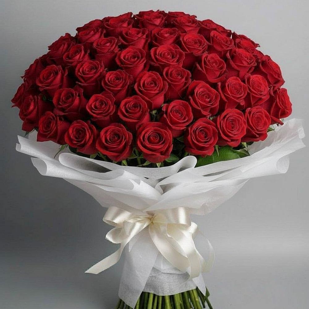 Букет 101 Красная роза Блэк Мэджик в Лаишево