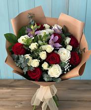 Букет цветов из:  Розы и Альстромерии в Лаишево