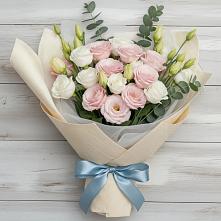 Букет цветов из:  Лизиантусы в Лаишево