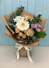 Букет цветов из:  Герберы и Хризантемы в Лаишево