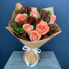 Букет цветов из:  Розы и Альстромерии в Лаишево