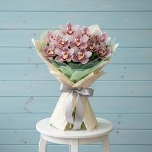 Букет цветов из:  Орхидеи и Розы #REPLACE_PRED# Лаишево