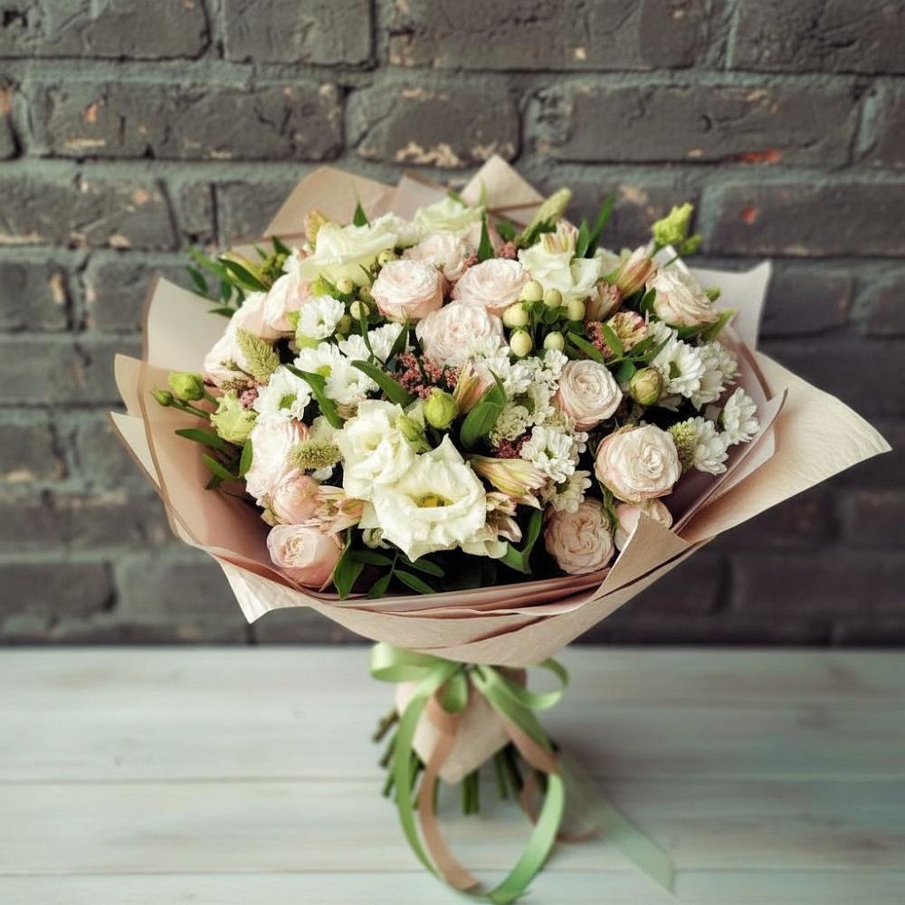 Букет цветов из: Альстромерии, Розы и Хризантемы в Лаишево