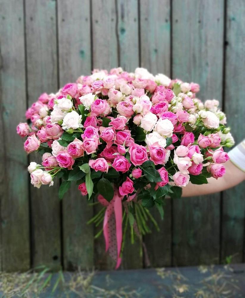 Букет Розовые кустовые розы Натали и Лав Лидия в Лаишево