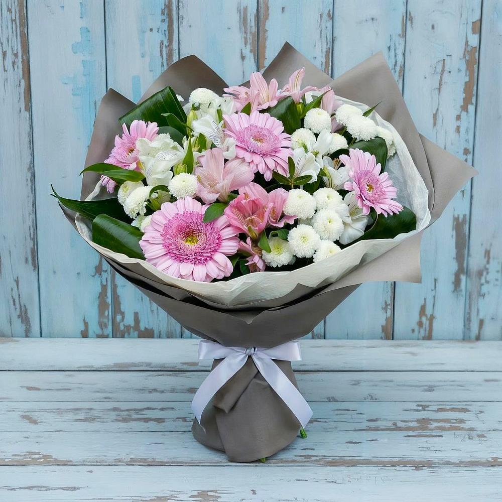 Букет цветов из: Герберы, Альстромерии и Хризантемы в Лаишево