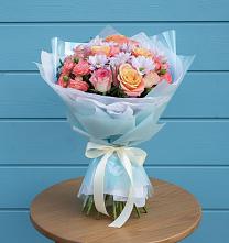 Букет цветов из:  Хризантемы и Розы в Лаишево