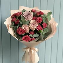 Букет цветов из:  Гвоздики и Розы в Лаишево