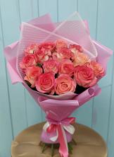 Букет 15 Розовых роз Равель в Лаишево