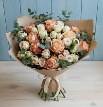 Букет цветов из:  Альстромерии и Розы в Лаишево
