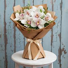 Букет цветов из:  Орхидеи и Розы в Лаишево